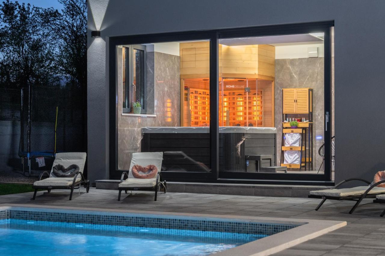 Green Luxury II With Heated Pool, Jacuzzi & Sauna Ruzici  Εξωτερικό φωτογραφία